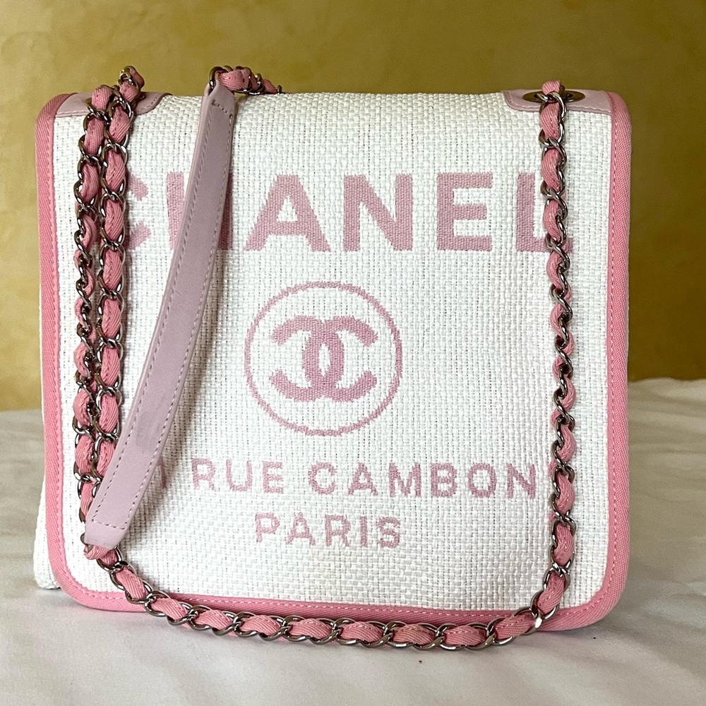 Chanel Woven Straw Raffia Small Deauville Messenger Pink